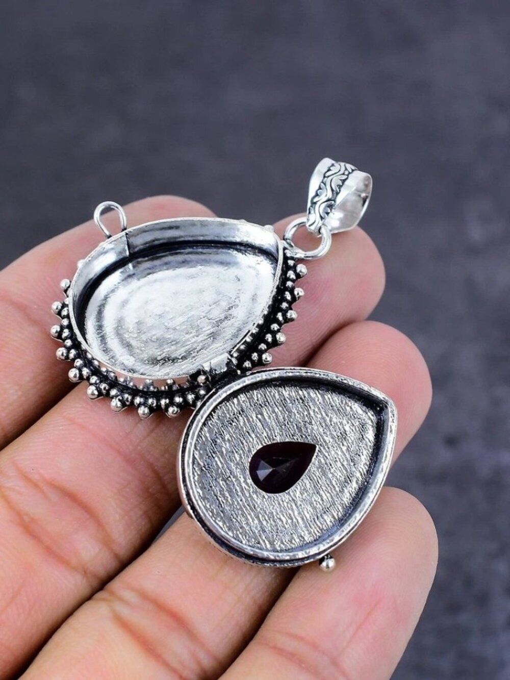 Amethyst Poison Box Gemstone Sterling Silver Pendant - Picture 4 of 4